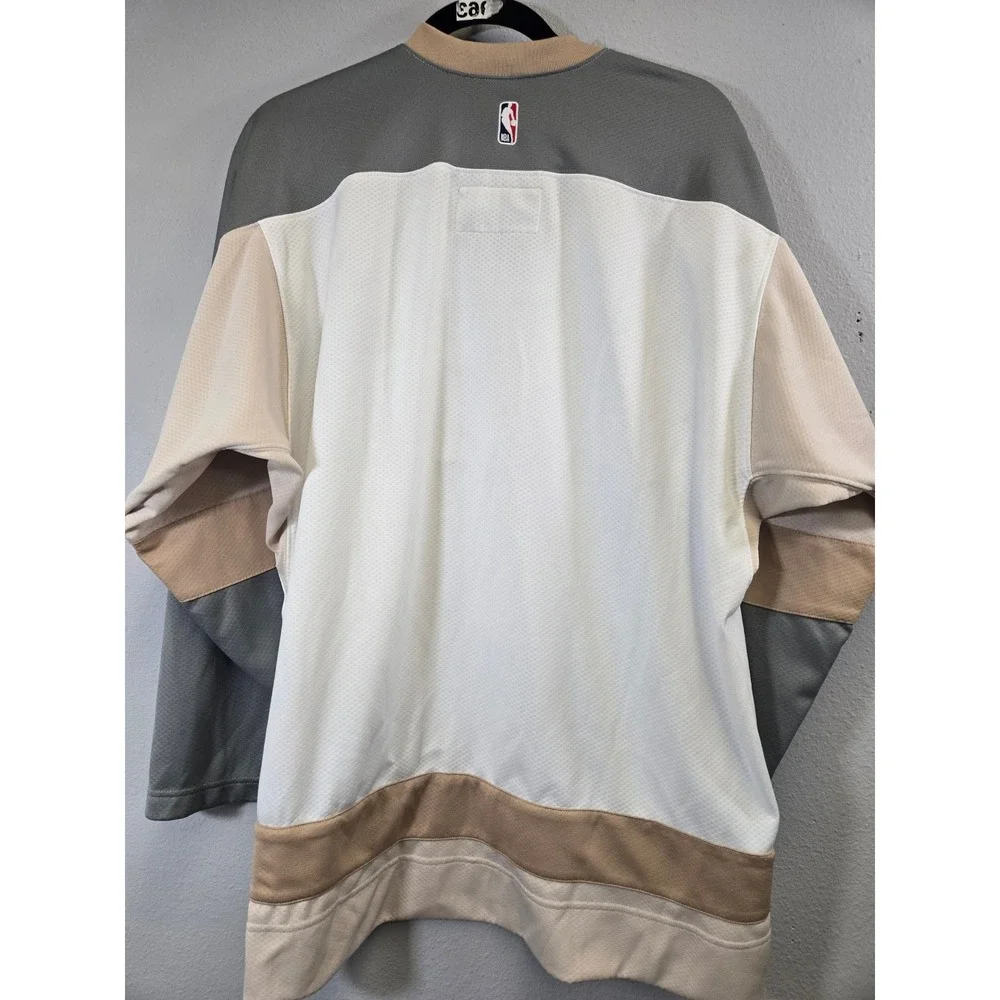 Nike Chicago Bulls City Edition NBA Shooting Shirt Jersey Cream Tan Grey Small